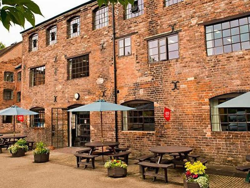 بيت شباب واي إتش إيه آيرونبيردج كولبورت Coalport المظهر الخارجي الصورة